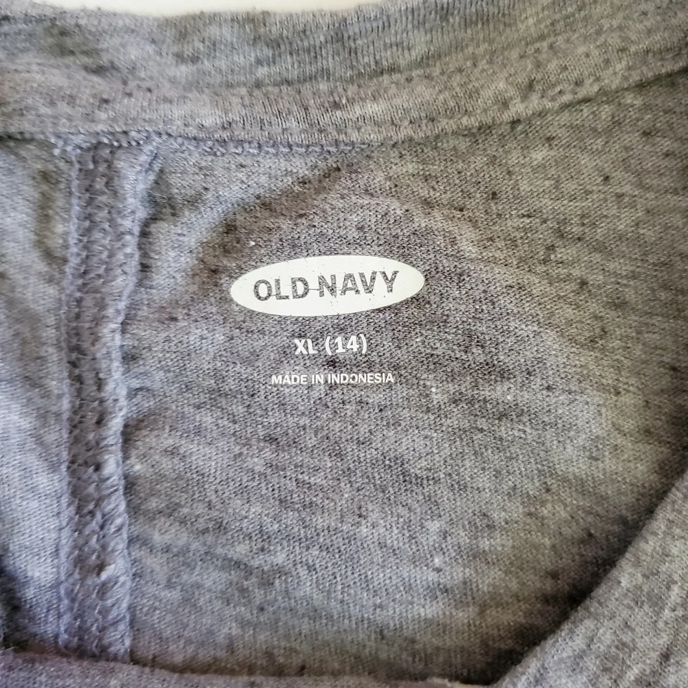 K1113 * Old Navy Love Sequin Heart Tee with Split Back Gray Size XL (14)